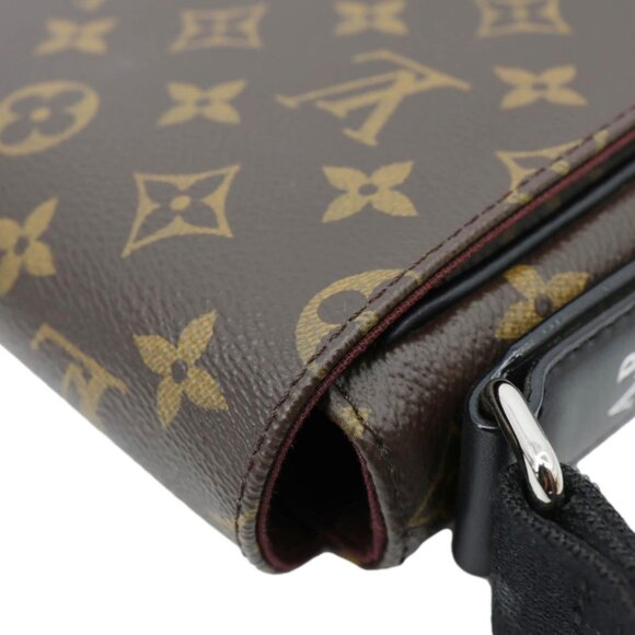 Louis Vuitton  District PM Monogram Canvas Messenger Bag Brown - Picture 7 of 16
